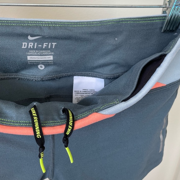 Nike shorts - Picture 3 of 7